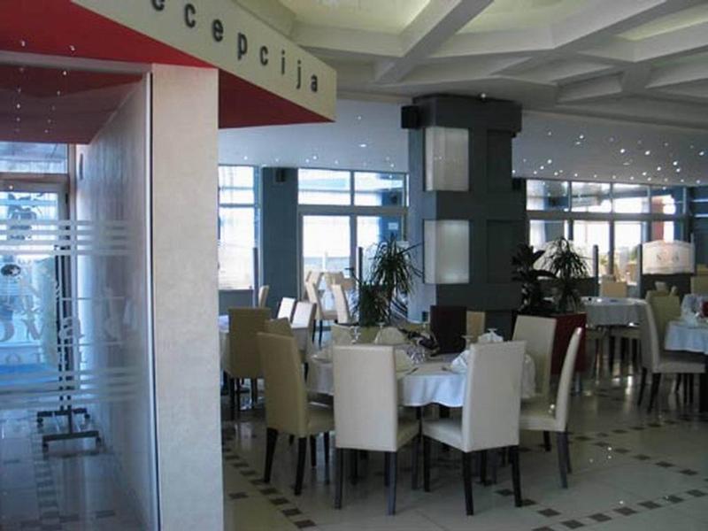 Hotel Novak Zvornik Exteriör bild