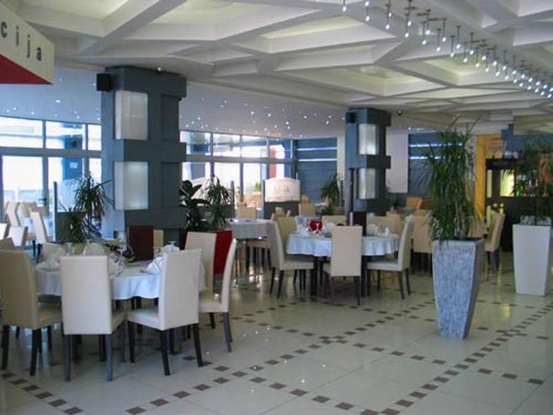 Hotel Novak Zvornik Exteriör bild